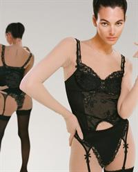 Vitorria Cerretti in lingerie