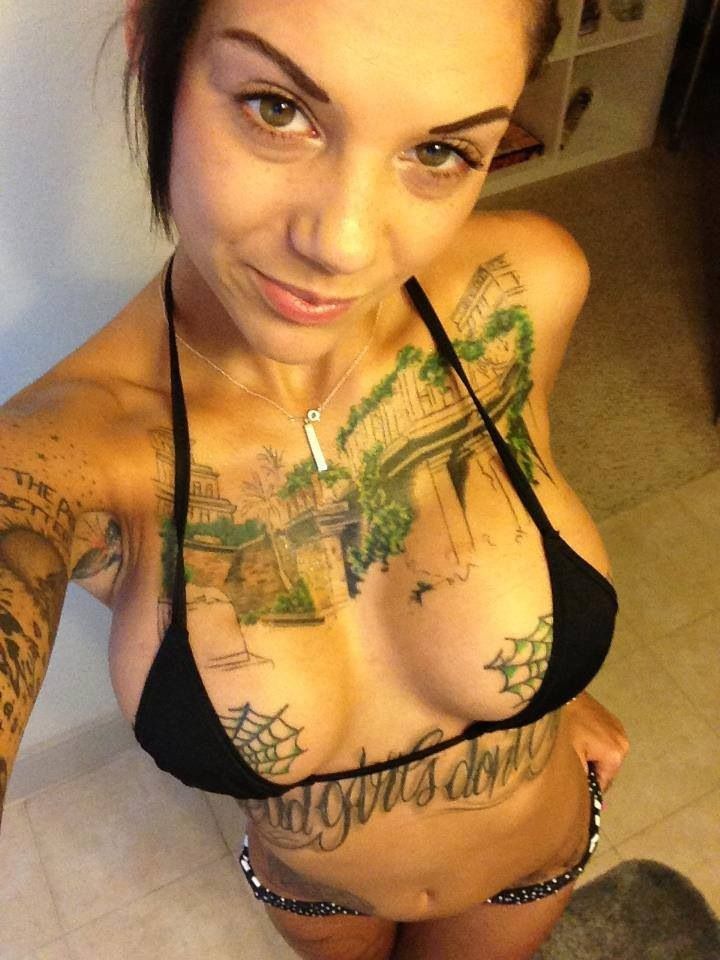 Bonnie Rotten in a bikini