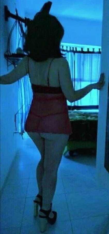 Bonita007 taking a selfie