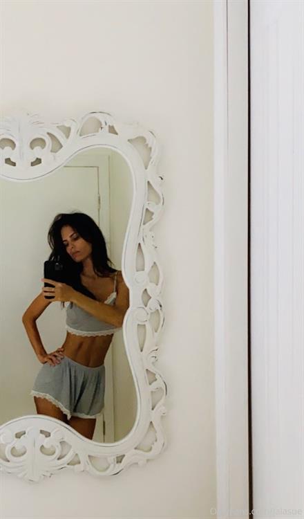 Jala Sue taking a selfie