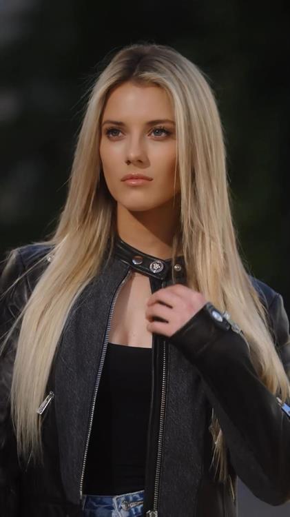 Lindsay Brewer