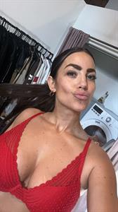 Koda Monroe in lingerie taking a selfie