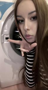 Agara taking a selfie