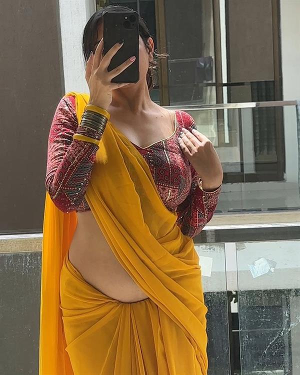 Book verified call girls, escorts & body massage services across top Indian cities on Koka Site. 100% genuine profiles, cash payment on meeting.