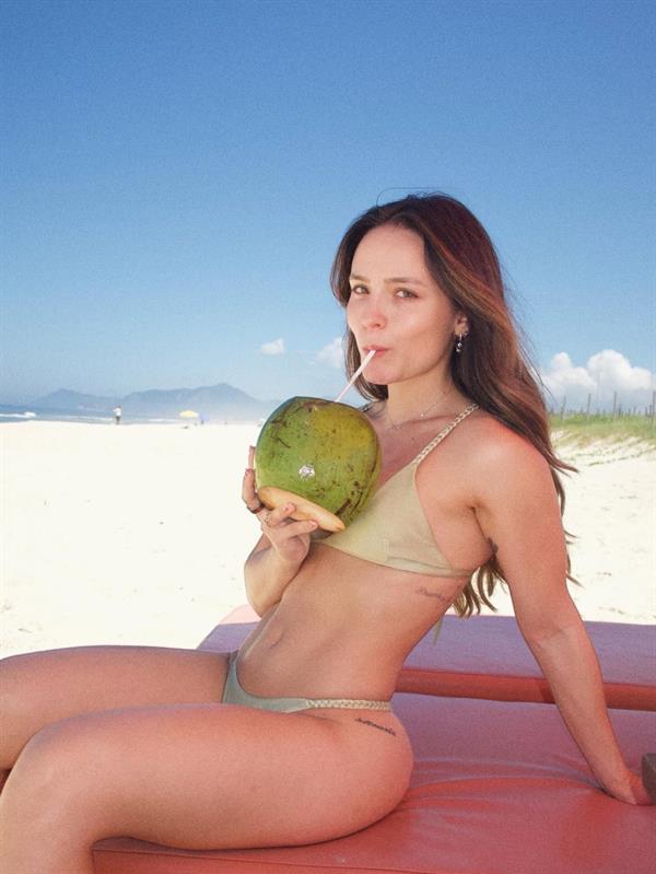 Larissa Manoela