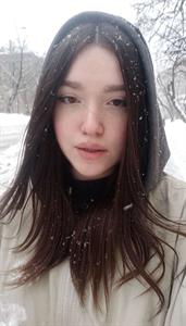 Valorant_girl taking a selfie