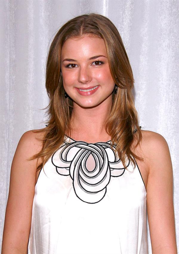 Emily VanCamp