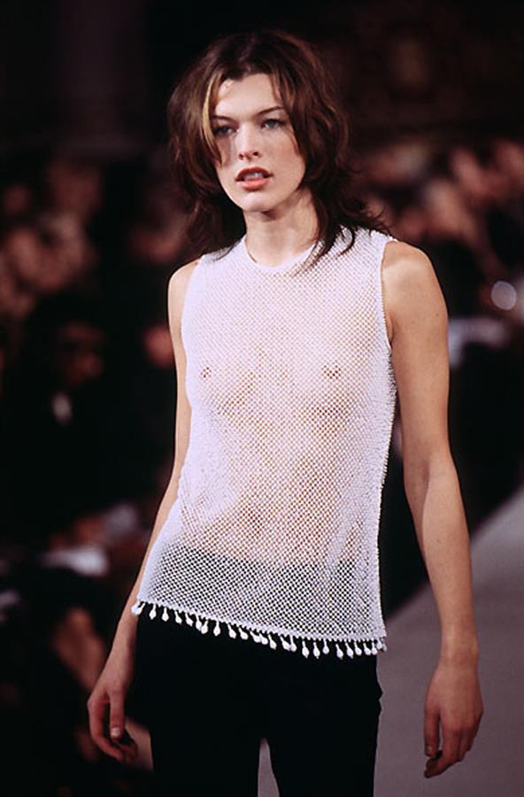 Milla Jovovich - breasts