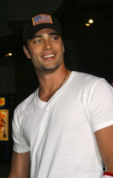 Top 100 hottest male celebrity pictures