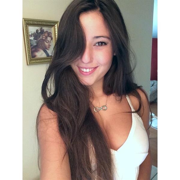 Angie Varona