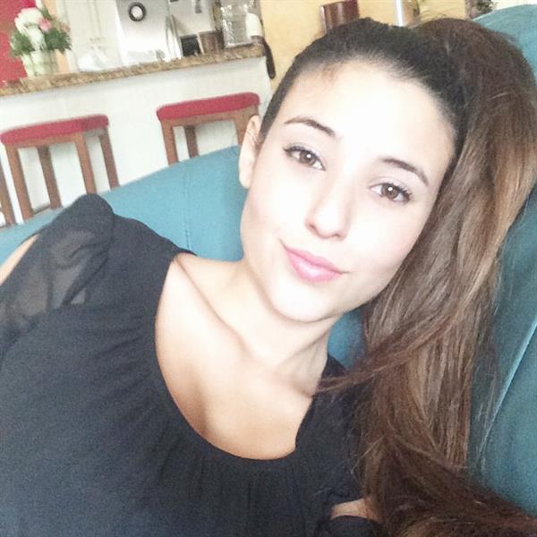 Angie Varona taking a selfie