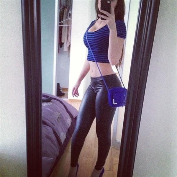 Angie Varona taking a selfie