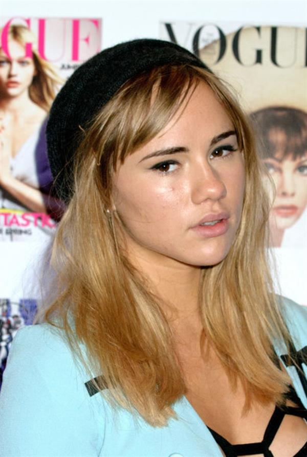 Suki Waterhouse