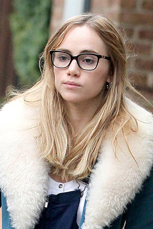 Suki Waterhouse