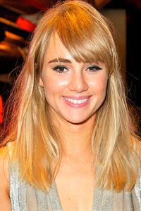 Suki Waterhouse