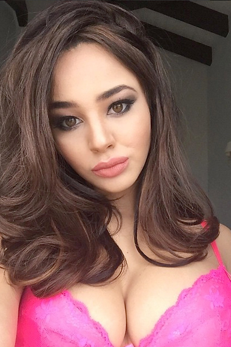 Courtnie Quinlan in lingerie