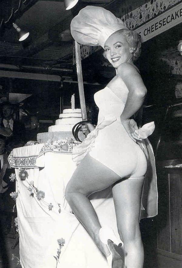 Marilyn Monroe - ass