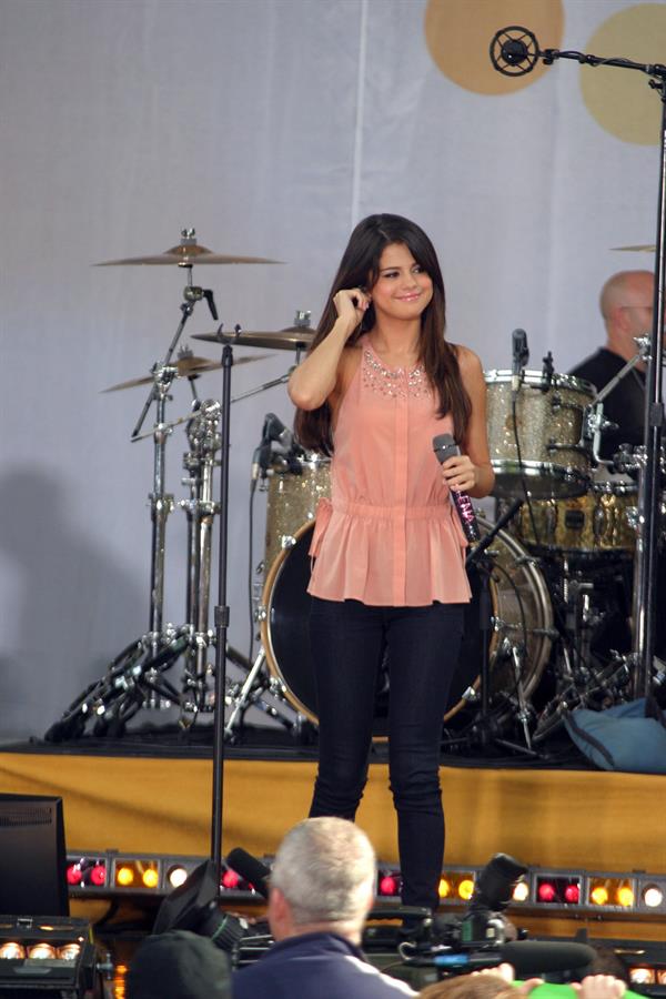 Selena Gomez performs at the Good Morning America GMA Summer Concert Series in New York City on June 17, 2011