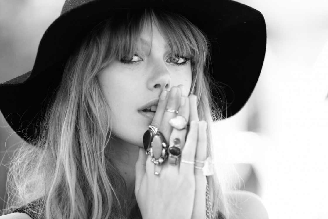 Frida Gustavsson Pictures